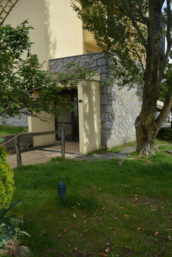 Studio Marmotte Font-Romeu 4 Personnes Avec Balcon Residence Val Soleil Entierement Renove En Juin 2021 Place De Parking & Wifi Gratuit , Draps & Serviettes De Toilettes Non Inclus, Sabanas Y Toallas No Incluidos Font-Romeu-Odeillo-Via Exterior foto